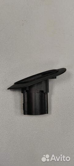 Фиксатор форсунки омывателя Opel Insignia