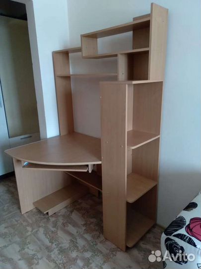 Компьютерный стол