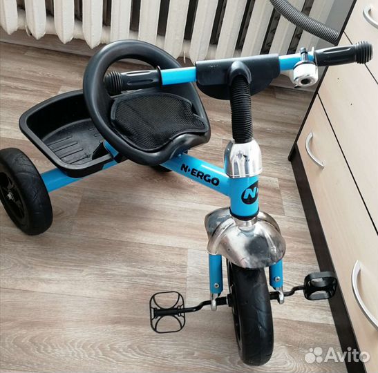 Трехколесный велосипед