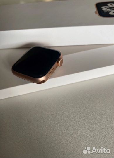 Часы apple watch se 40mm