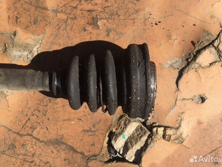 Привод передний 5х114.3 00-07г. Дефект