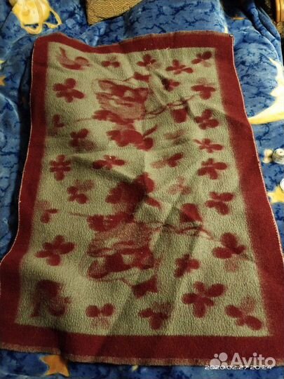 Одеяла синтепоновое и шерстяное