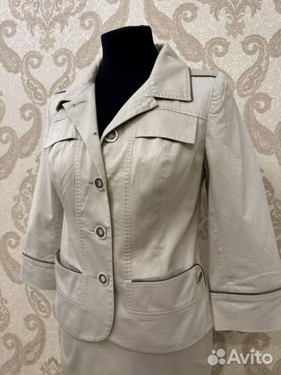 Костюм с юбкой в стиле сафари Caterina Leman