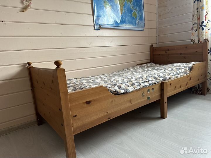 Детская кровать IKEA с матрасом