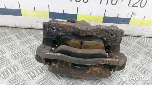 Суппорт тормозной передний левый honda CR-V 3 (BBN