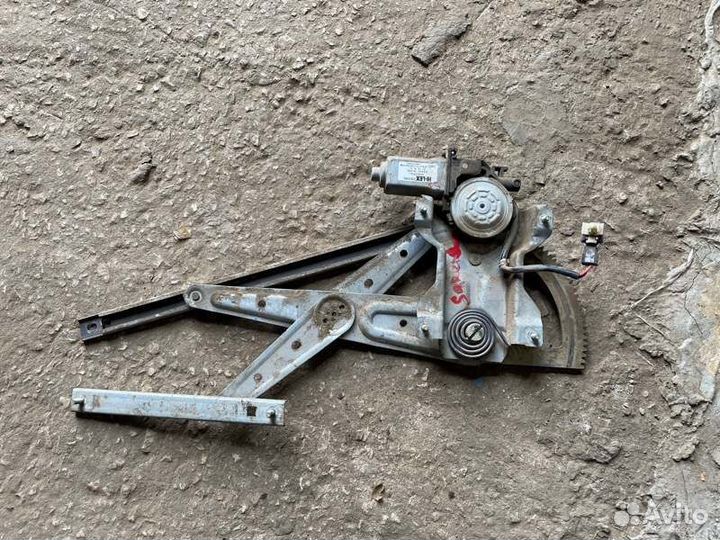 Стеклоподъемник задний левый Kia Sorento BL D4CB