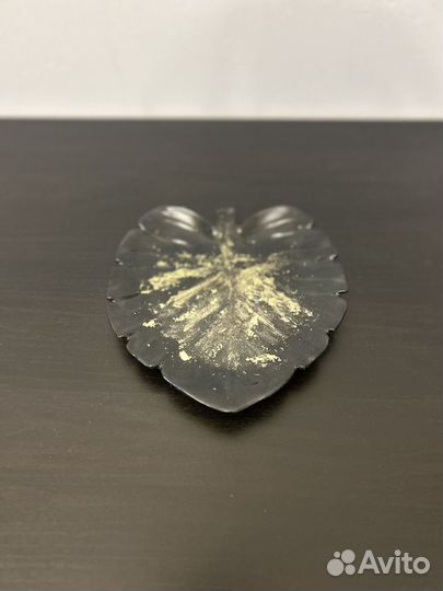 Подставка под украшения лист монстеры