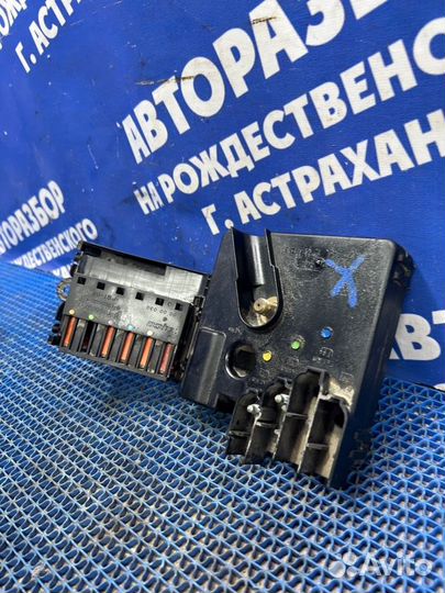 Блок предохранителей Mercedes-Benz W211 седан 2006