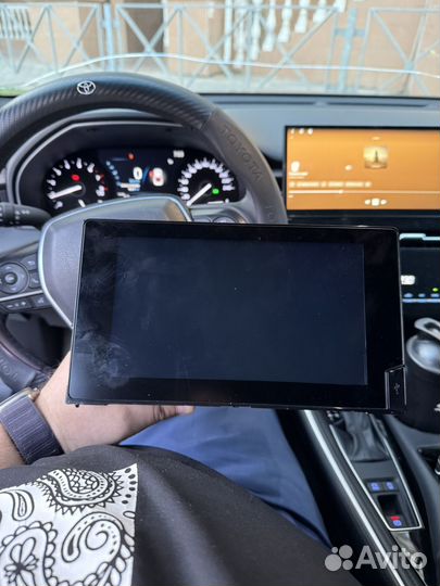 Штатная магнитола toyota avalon 2022
