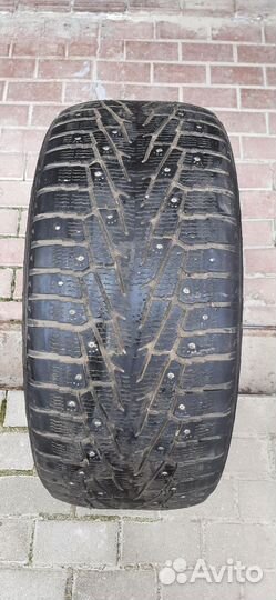 Nokian Tyres Hakkapeliitta 7 SUV 275/45 R20