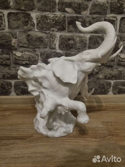 Ваза franz слоны