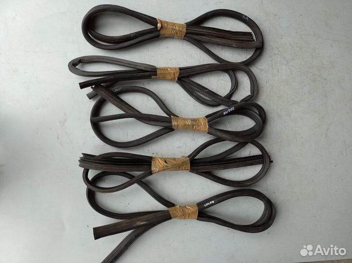 Уплотнитель двери Рено Логан