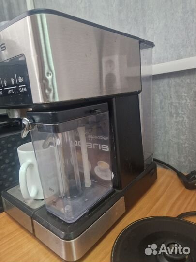 Кофеварка рожковая Polaris