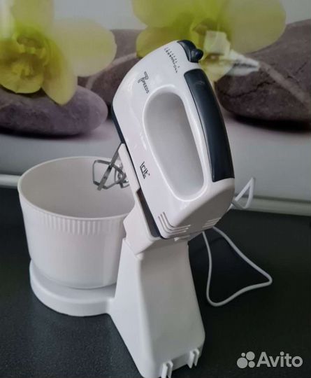 Миксер с чашей