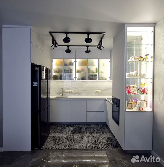 Кухня угловая на заказ.мдф фасады