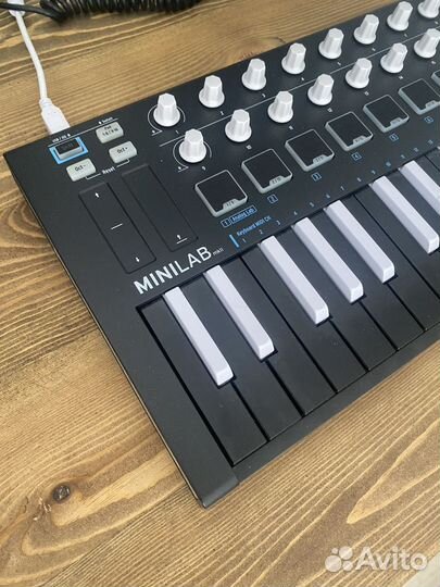 Мидиклавиатура Arturia minilab mk2