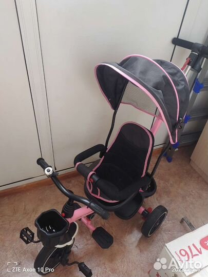 Детский трехколесный велосипед-коляска