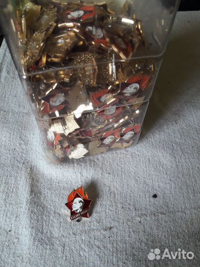 Пионерский значок СССР