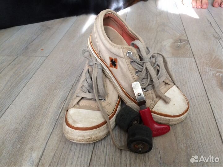 Кроссовки на роликах