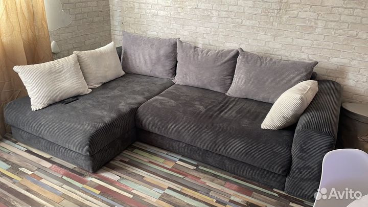 Большой угловой диван раскладной бу