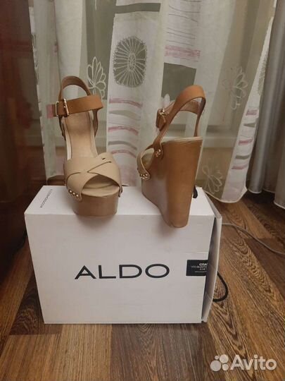 Босоножки Aldo eur 37 на платформе, танкетке, кожа