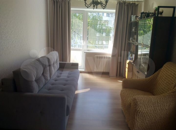 3-к. квартира, 57 м², 3/9 эт.