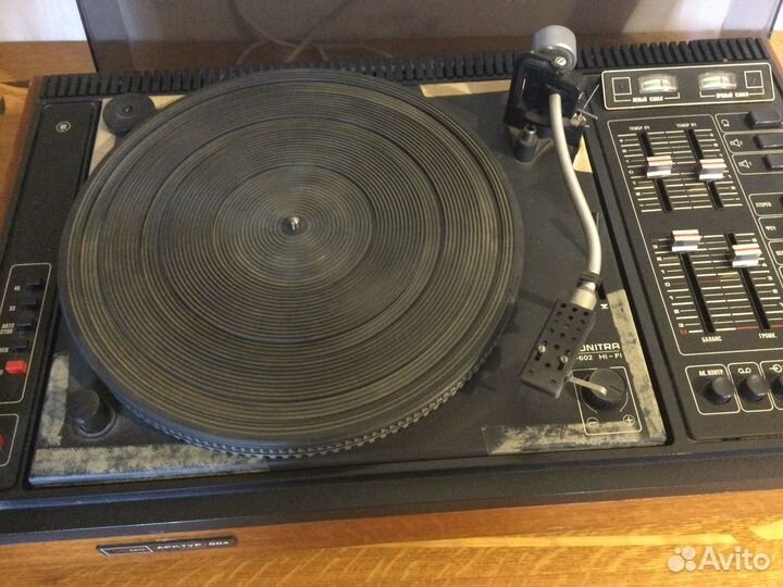 Проигрыватель пластинок Арктур 004 и две колонки