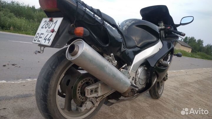 Yamaha yzf 1000 r