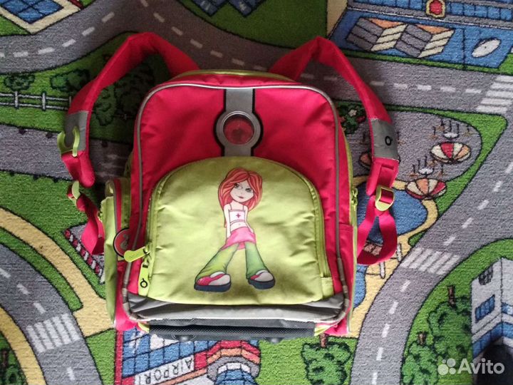 Рюкзак школьный