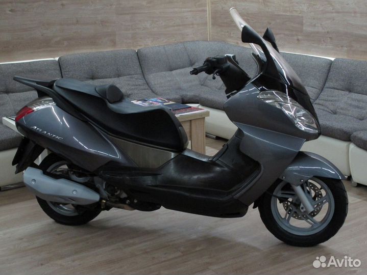 Скутер aprilia atlantic 125 бу