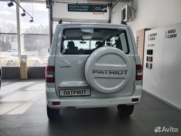 УАЗ Patriot 2.7 МТ, 2024