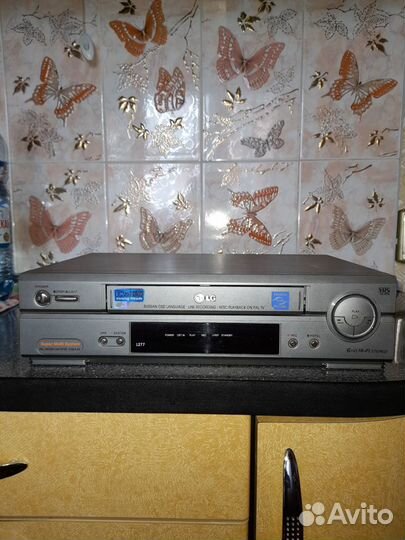 Продам видеомагнитофон