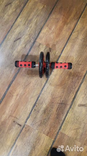 Роликовый тренажёр для пресса