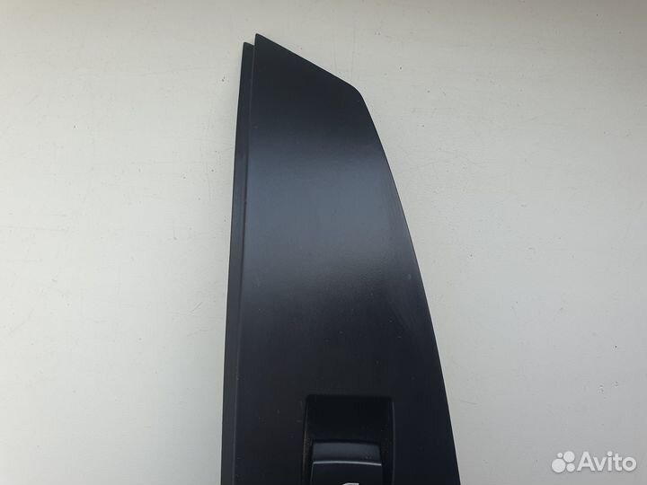 Кнопка стеклоподъемника BMW e60 e61 Задняя правая