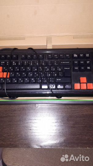 Электро гитара Fabio и проводом Fender