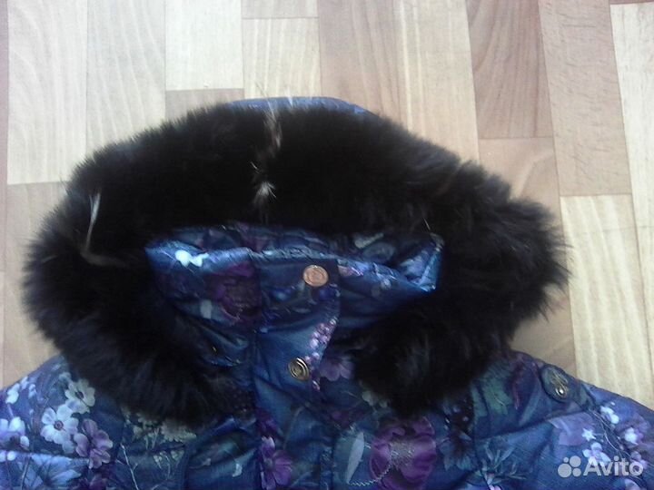 Теплая куртка фирмы 