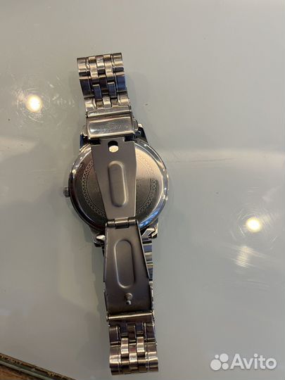 Наручные часы longbo