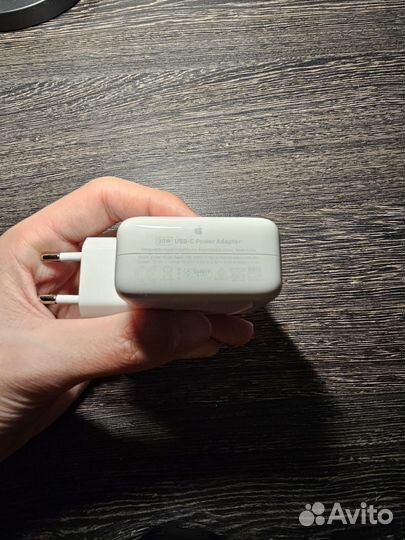 Оригинальный сетевой адаптер Apple 30W