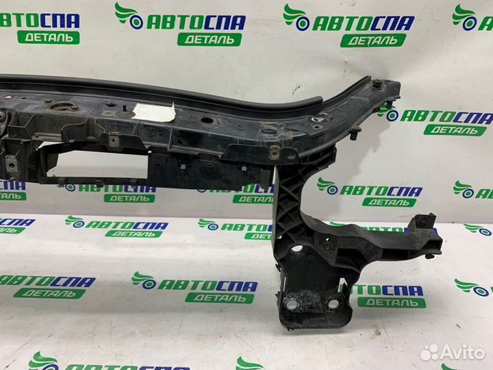 Панель передняя (Телевизор ) передний Renault