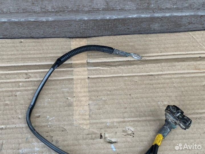 Клемма аккумулятора Toyota Corolla E120 1.4 4zzfe