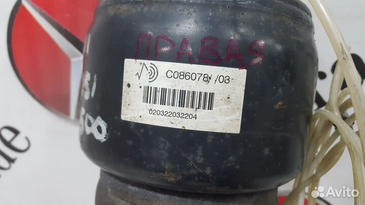 Пневмостойка передняя правая Mercedes-Benz W211