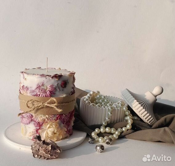 Ботанические соевые свечи с цветами