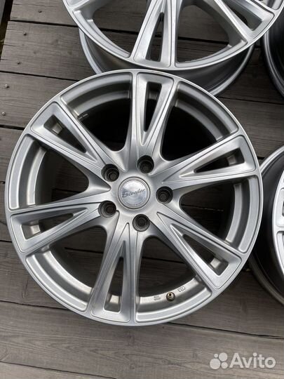 Литые диски R17 5/114,3 Exceeder