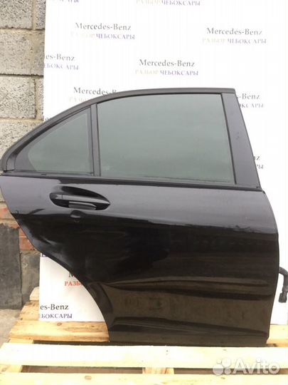Задняя правая дверь Mercedes w204 w212