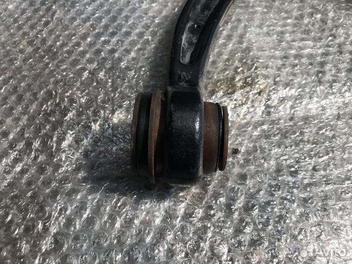 Рычаг передний правый Chevrolet Tahoe III 06-14