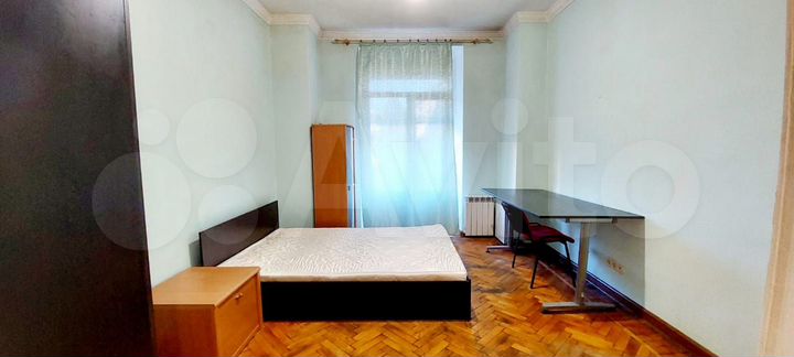 3-к. квартира, 93 м², 3/8 эт.