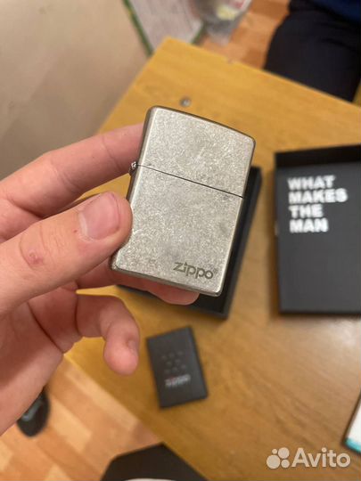 Зажигалка бензиновая zippo