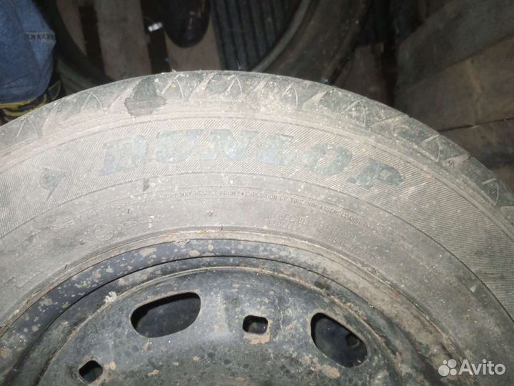 Колеса в заборе r14