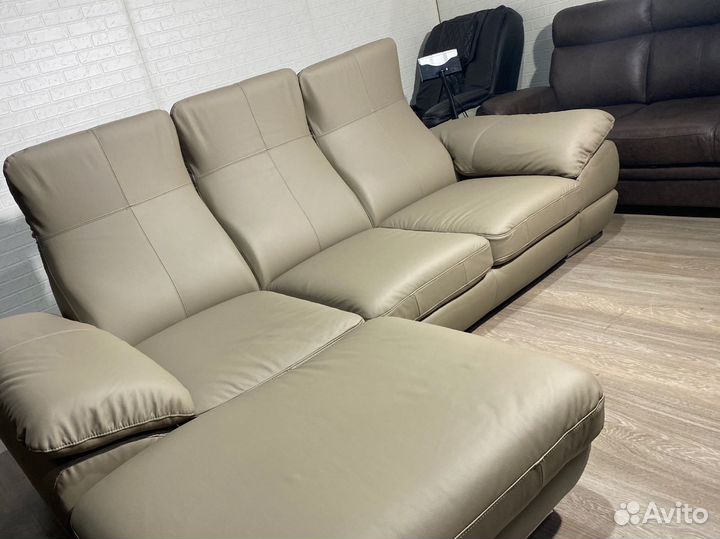 Кожаный угловой диван