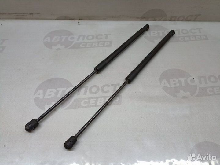 Амортизатор двери багажника задний Audi A4 B8 cala